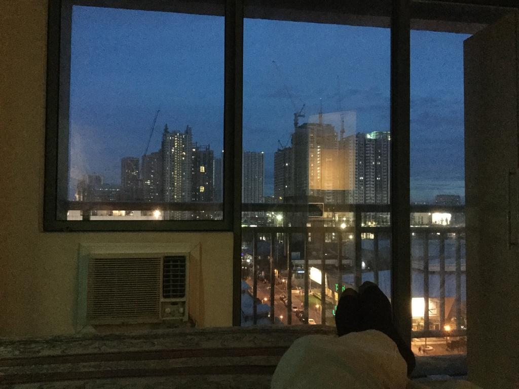 Ortigas 2 Bedroom Corner Unit With 2 Queen Across Shangrila Manila Eksteriør bilde